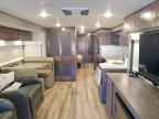 2021 FREIGHTLINER Chassis