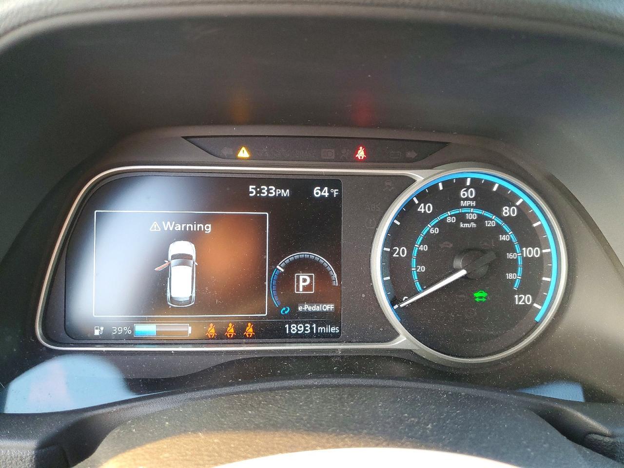 2023 NISSAN LEAF