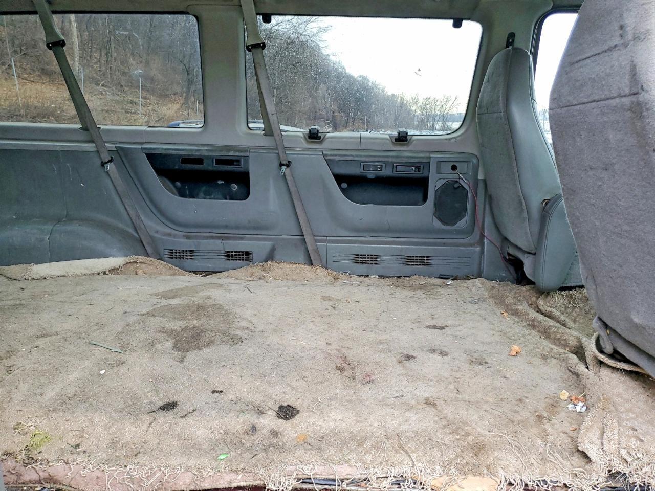 2010 FORD Econoline E350