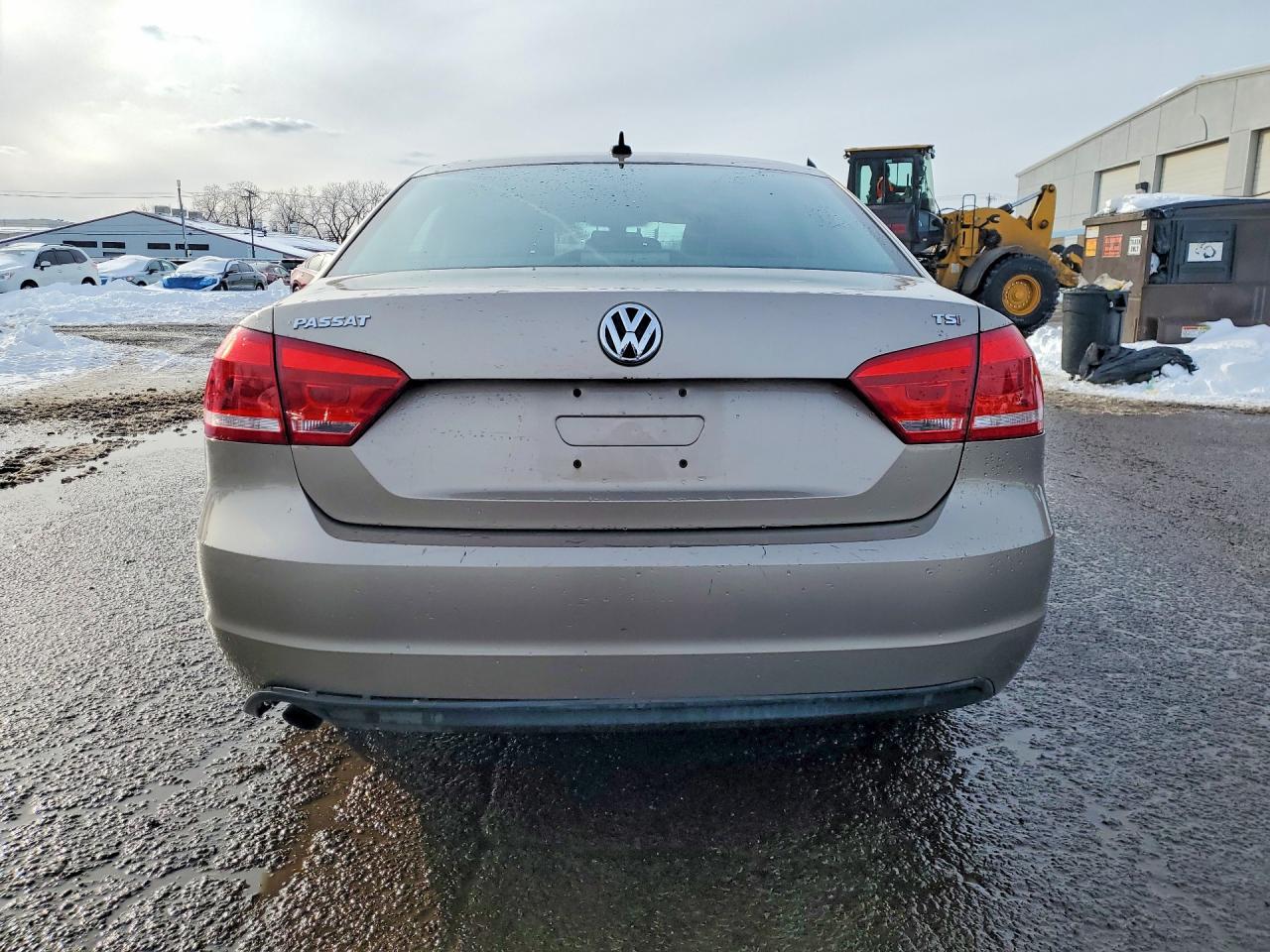 2015 VOLKSWAGEN Passat