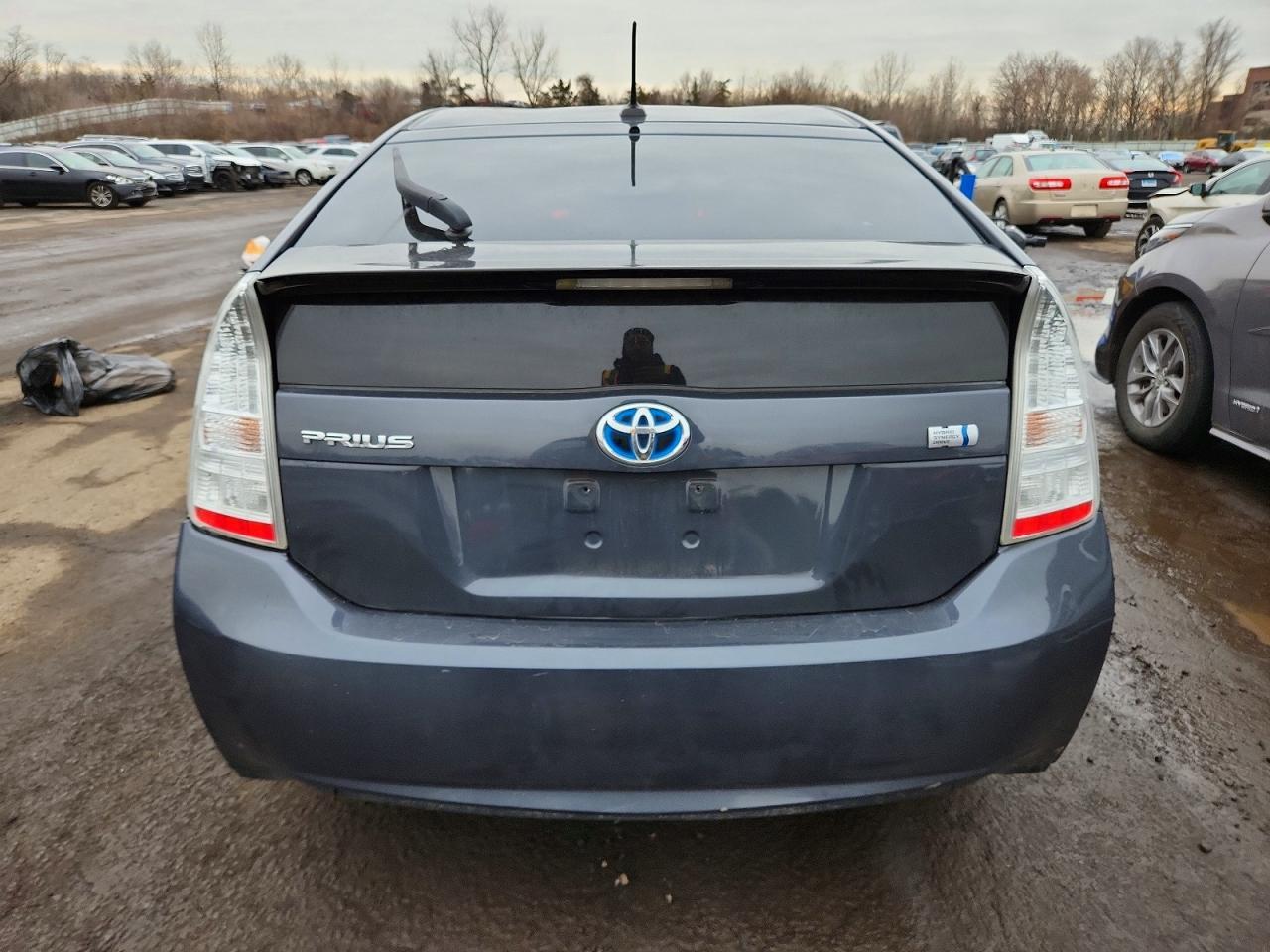 2011 TOYOTA PRIUS