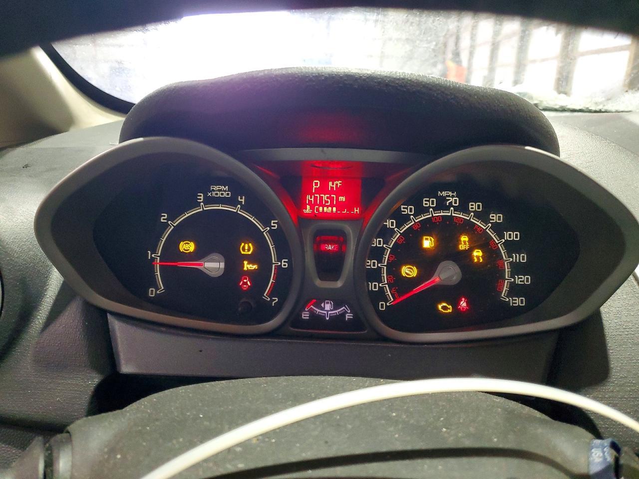 2013 FORD Fiesta