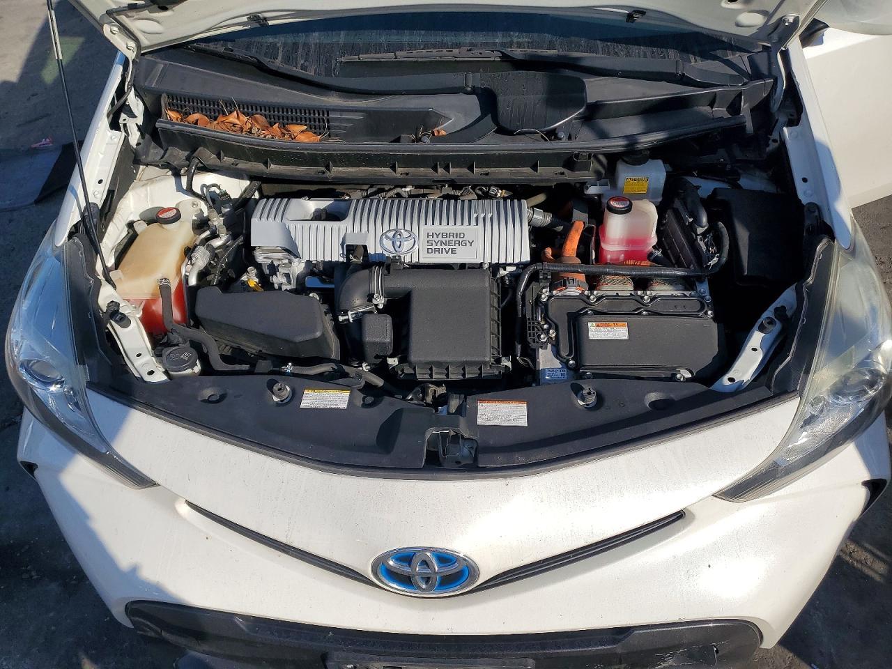 2017 TOYOTA PRIUS V