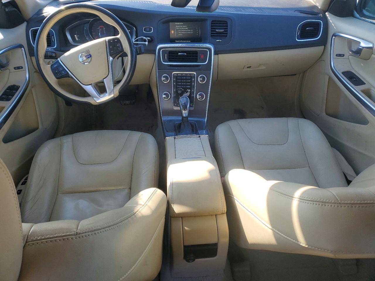 2015 VOLVO S60