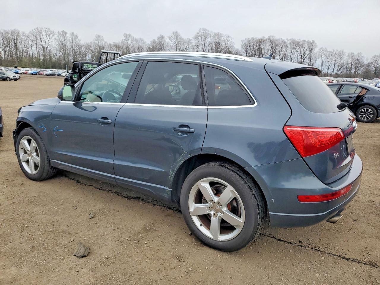 2010 AUDI Q5