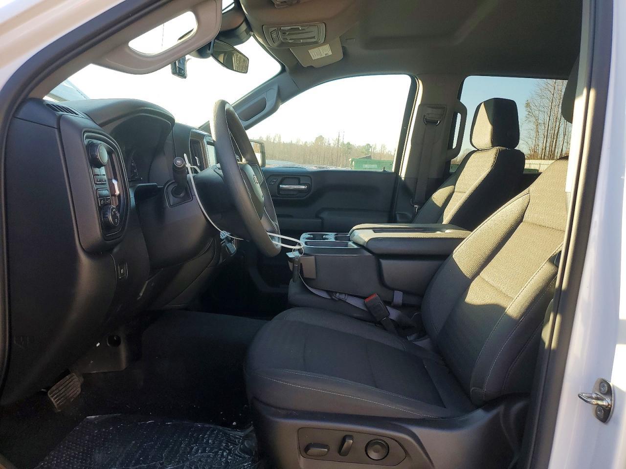 2024 CHEVROLET Silverado