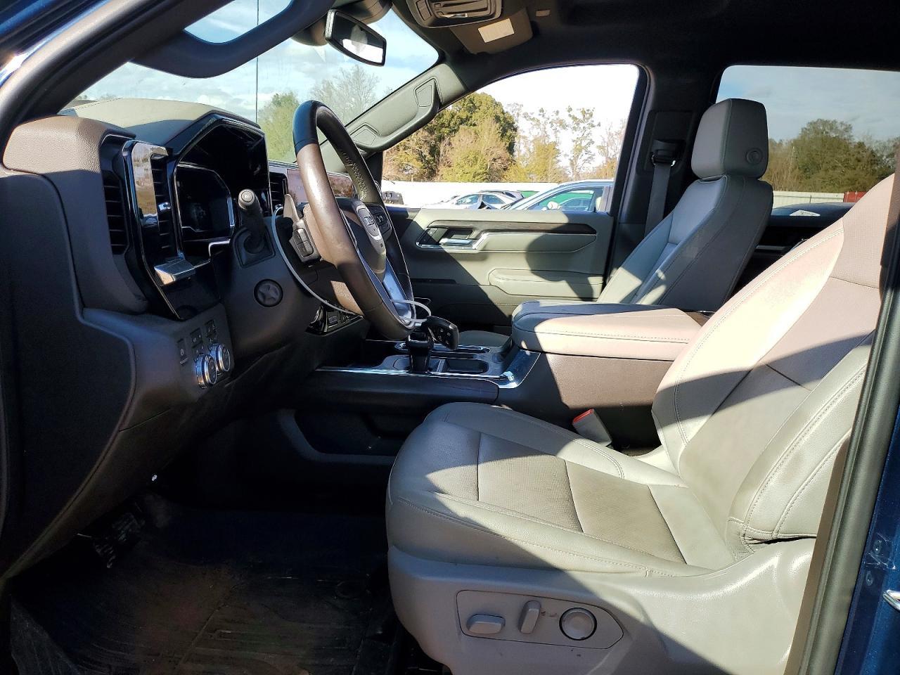 2023 GMC Sierra