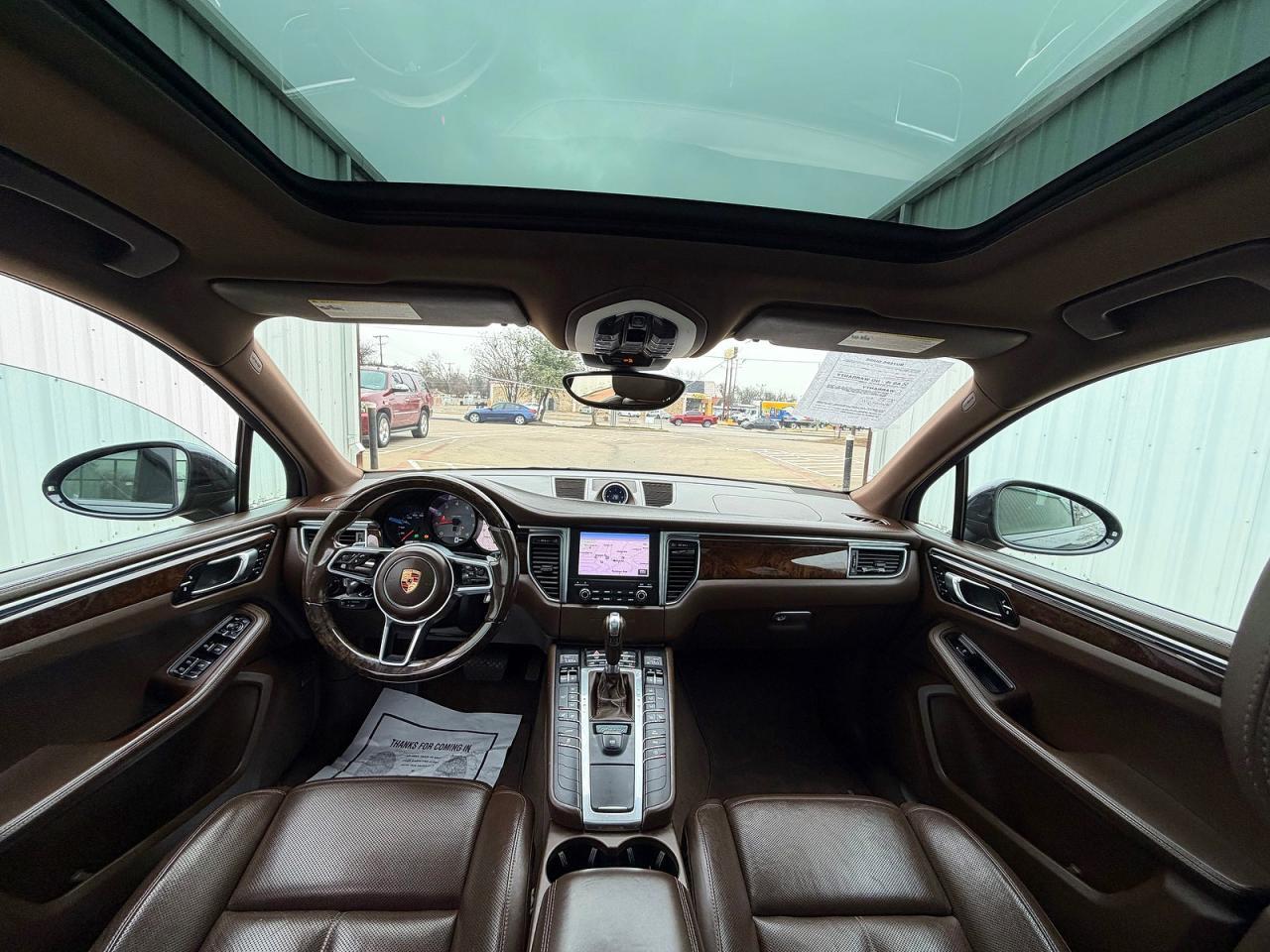 2017 PORSCHE Macan