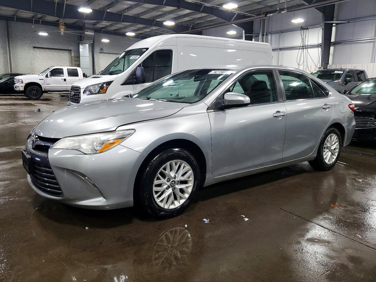 2016 TOYOTA CAMRY