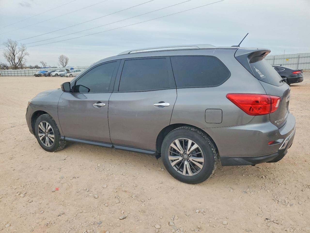 2017 NISSAN PATHFINDER