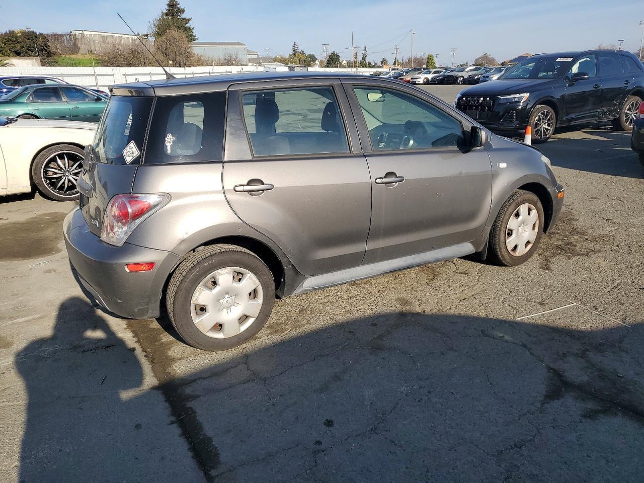 2005 TOYOTA SCION