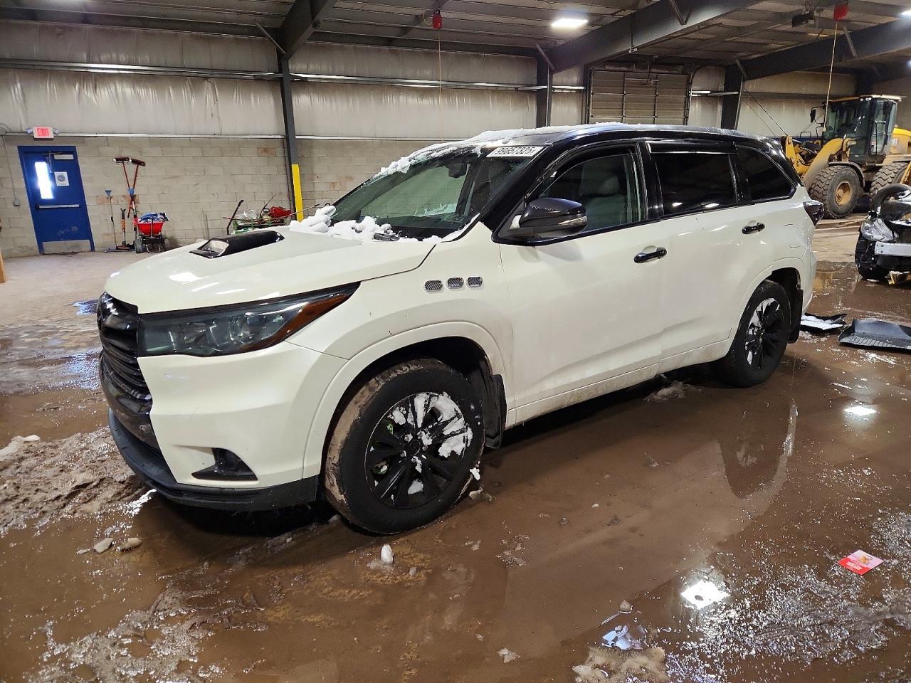 2015 TOYOTA HIGHLANDER