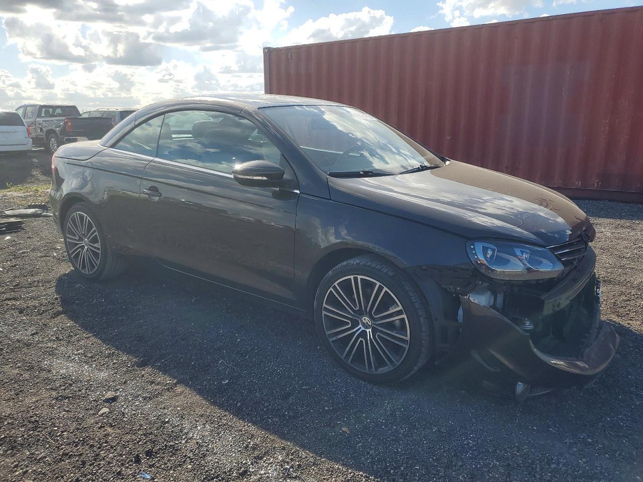 2015 VOLKSWAGEN EOS