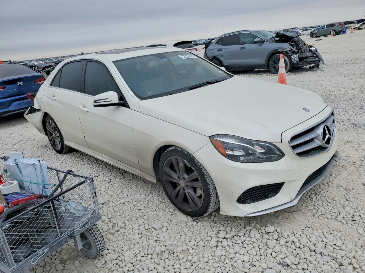 2014 MERCEDES-BENZ E-Class