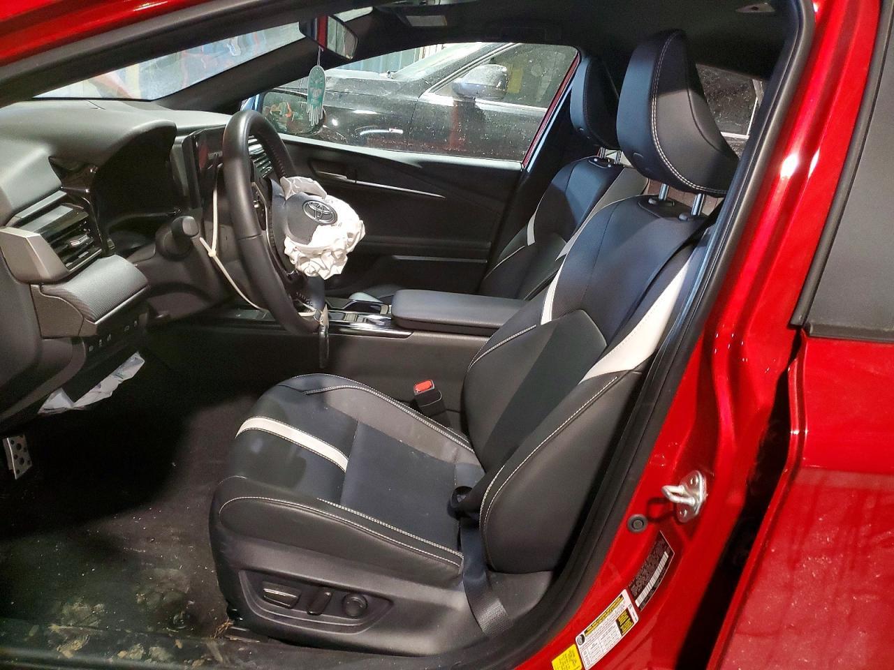 2025 TOYOTA CAMRY