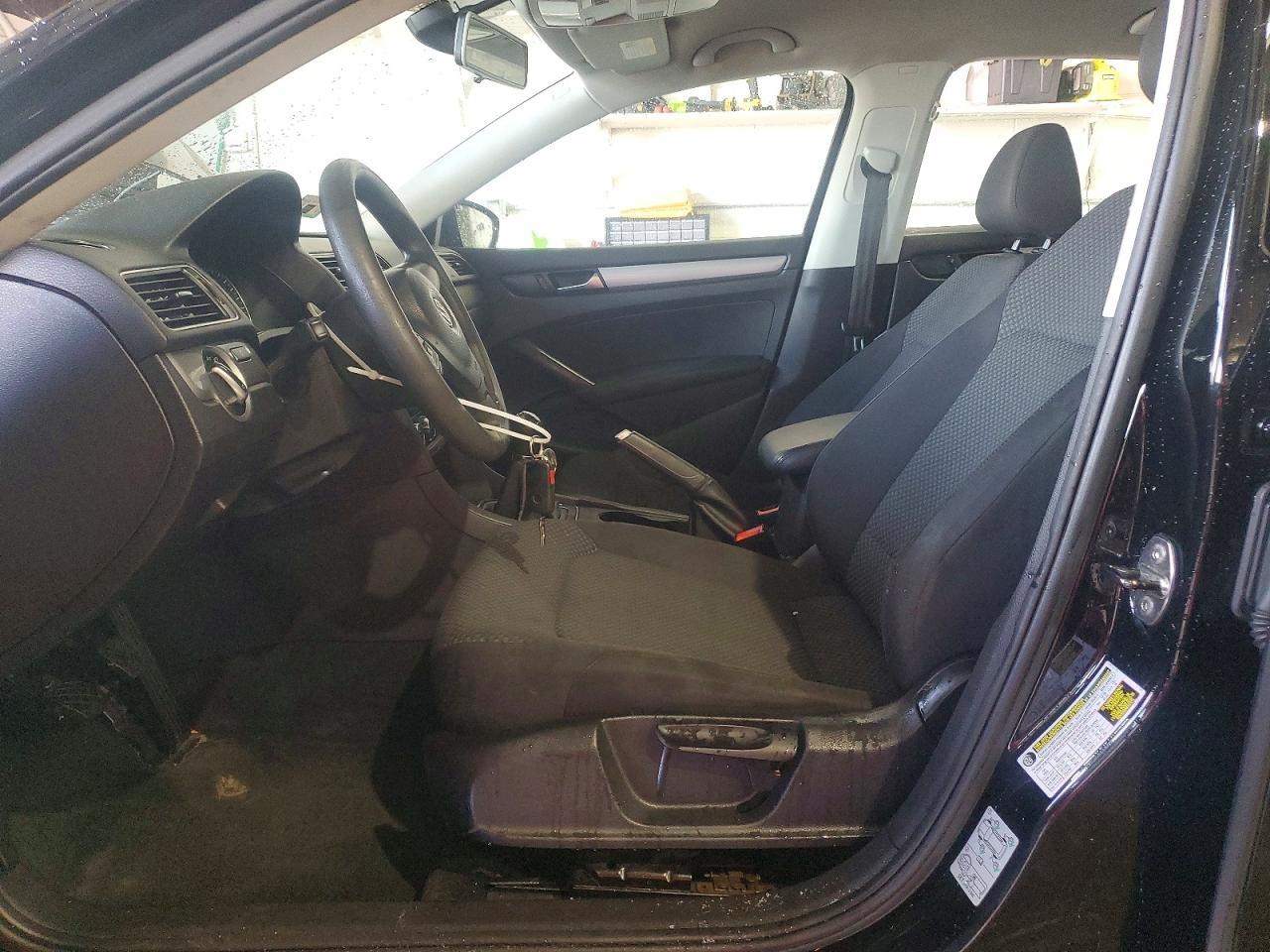 2012 VOLKSWAGEN Passat
