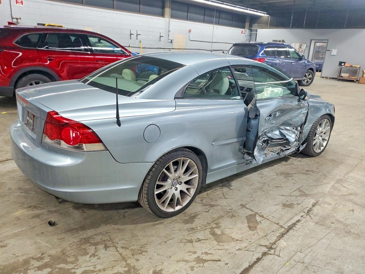 2006 VOLVO C70