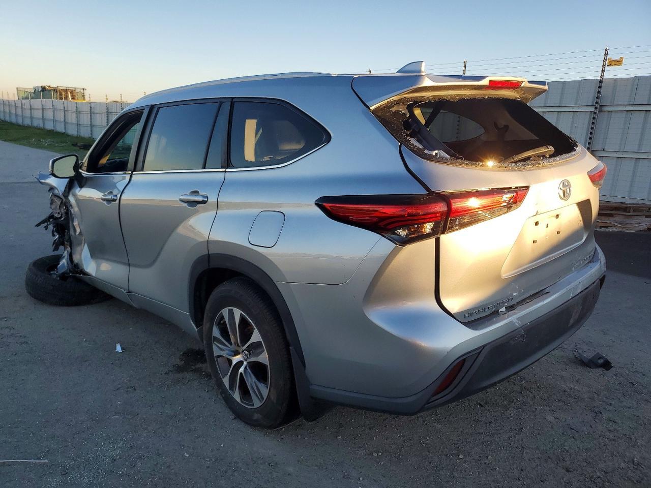 2023 TOYOTA HIGHLANDER