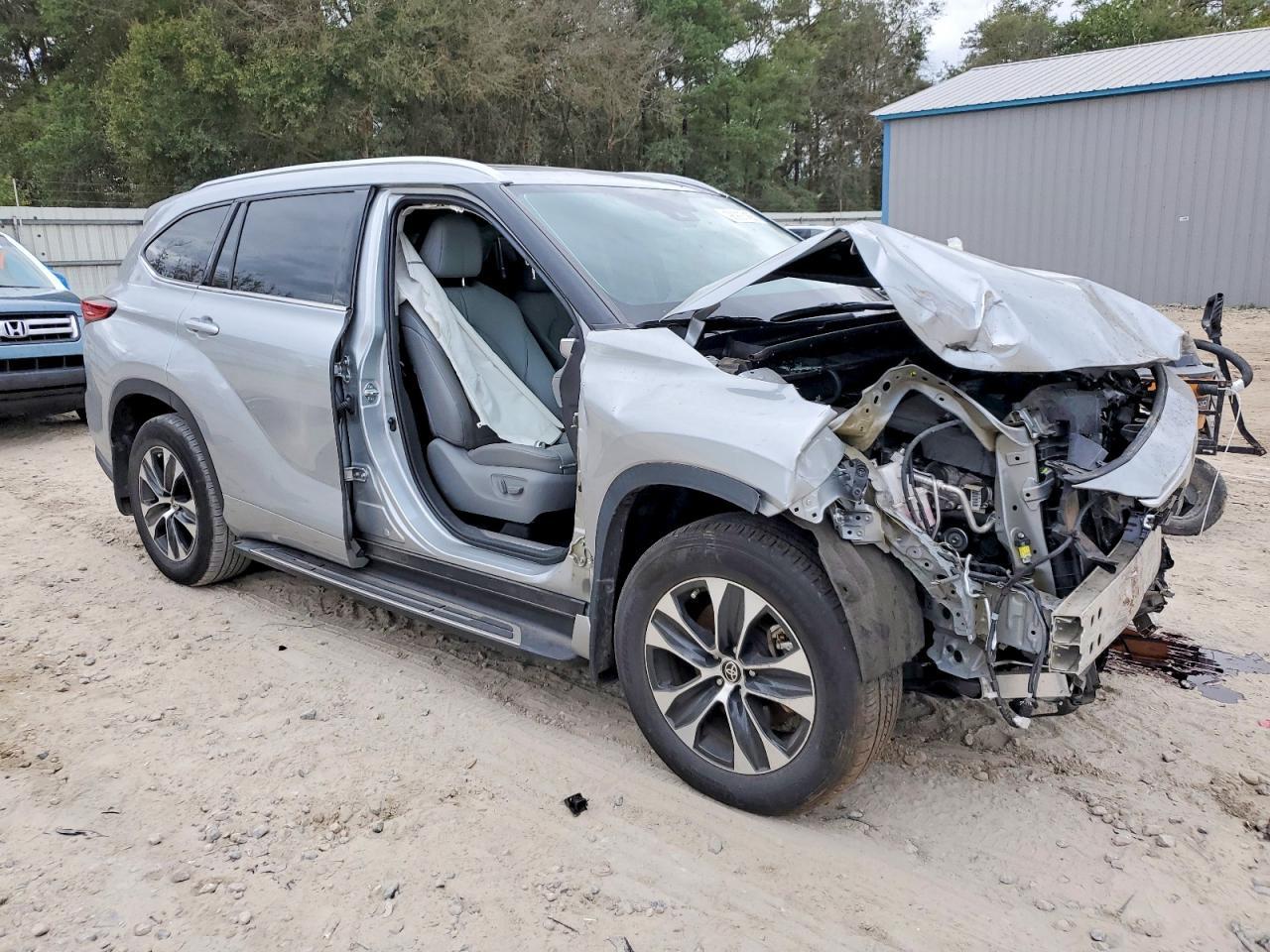 2020 TOYOTA HIGHLANDER