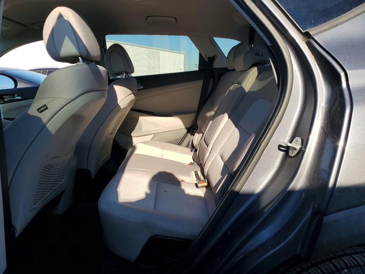 2016 HYUNDAI TUCSON