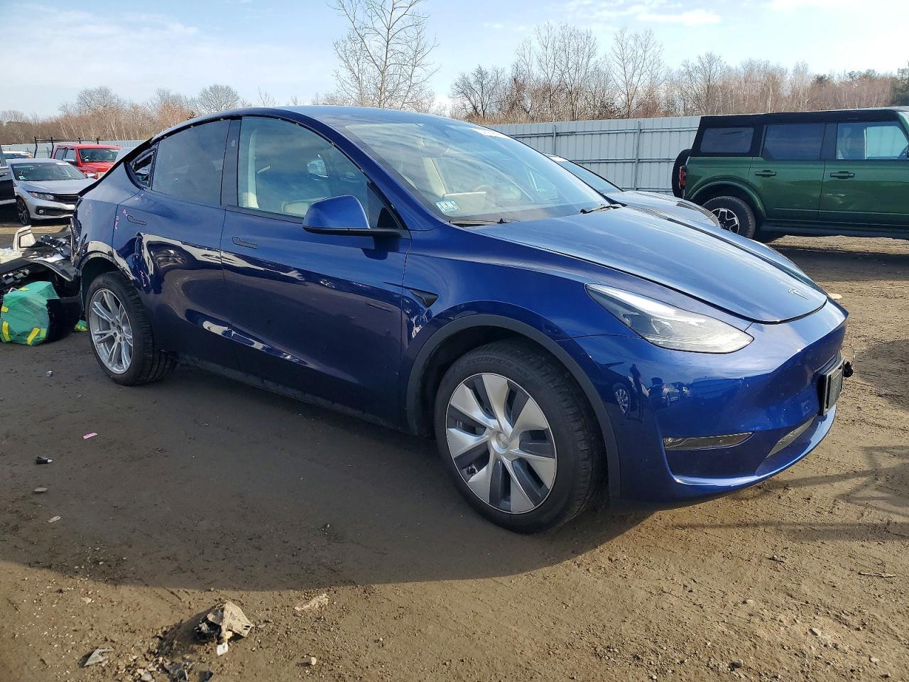 2024 TESLA MODEL Y