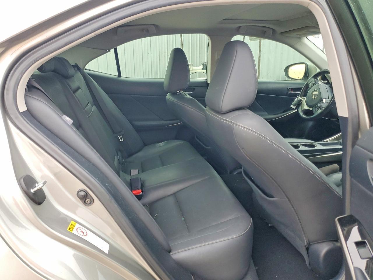2016 LEXUS IS 200t