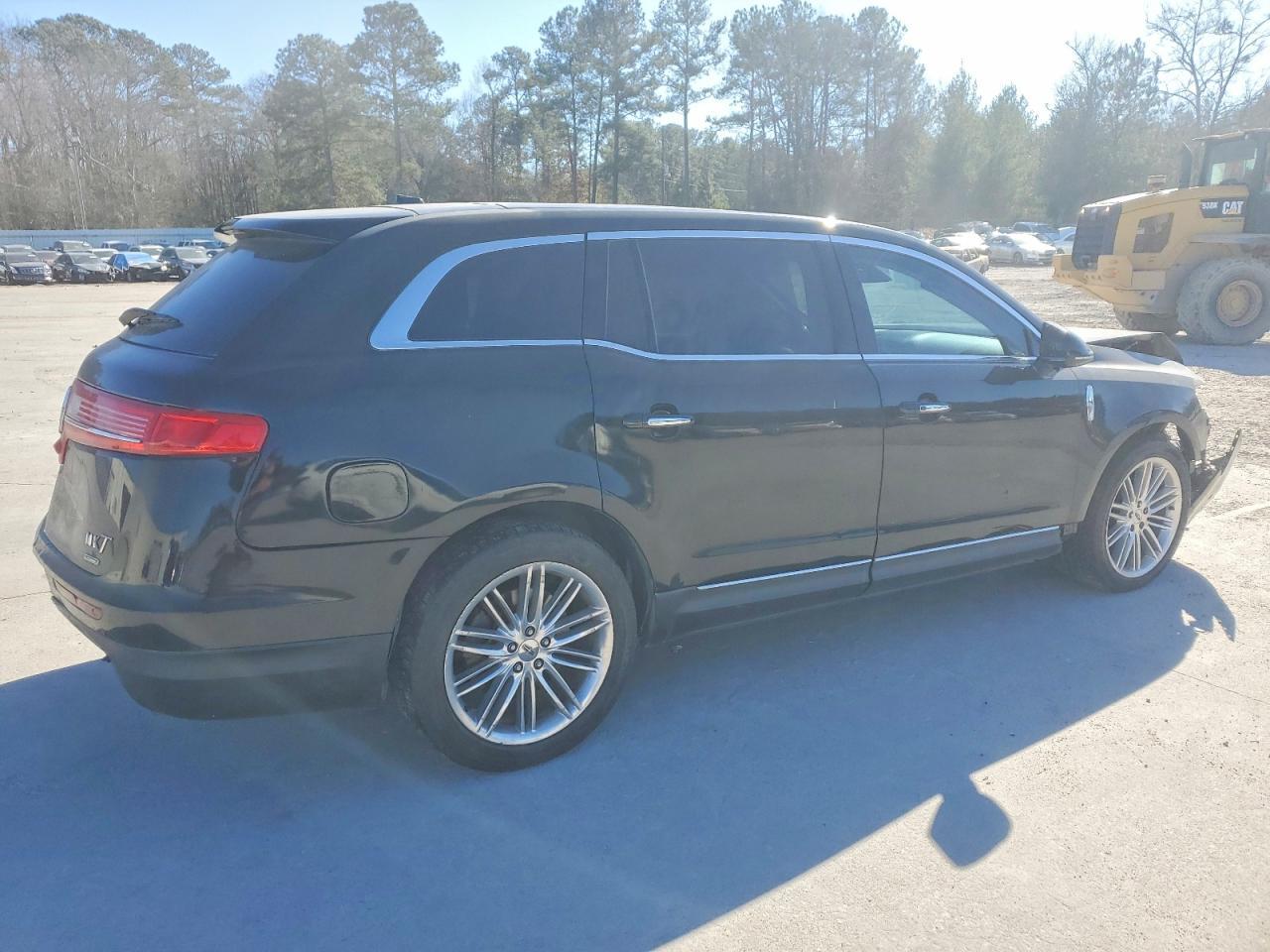 2016 LINCOLN MKT
