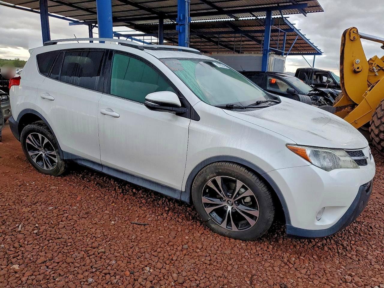 2015 TOYOTA RAV4