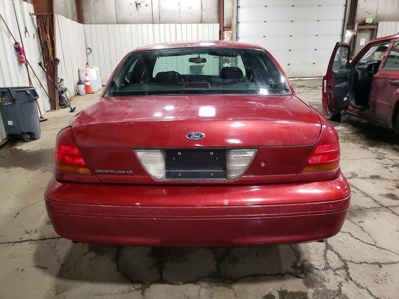 2001 FORD Crown Victoria