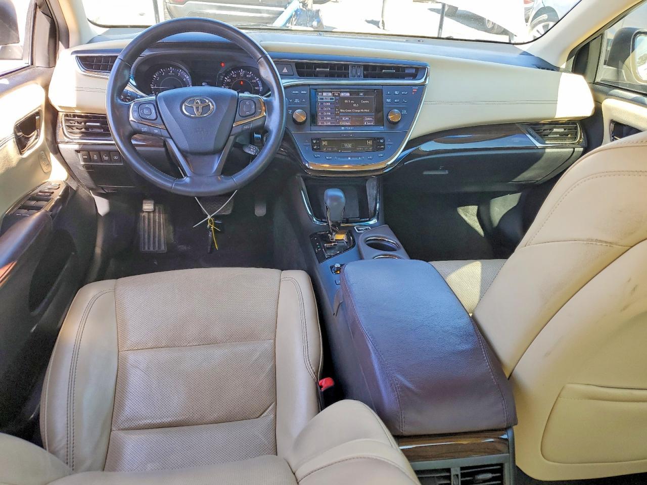 2013 TOYOTA Avalon