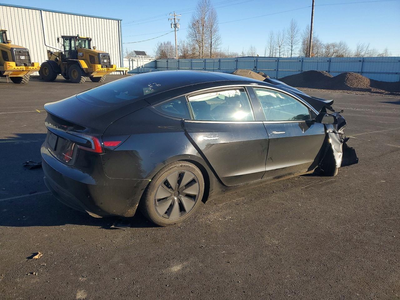 2025 TESLA MODEL 3