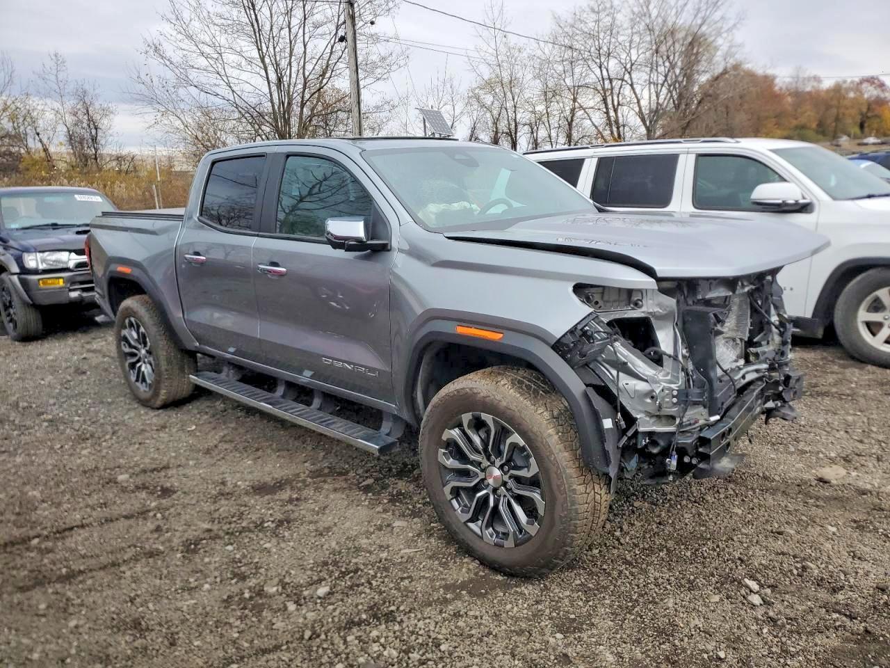 2024 GMC CANYON