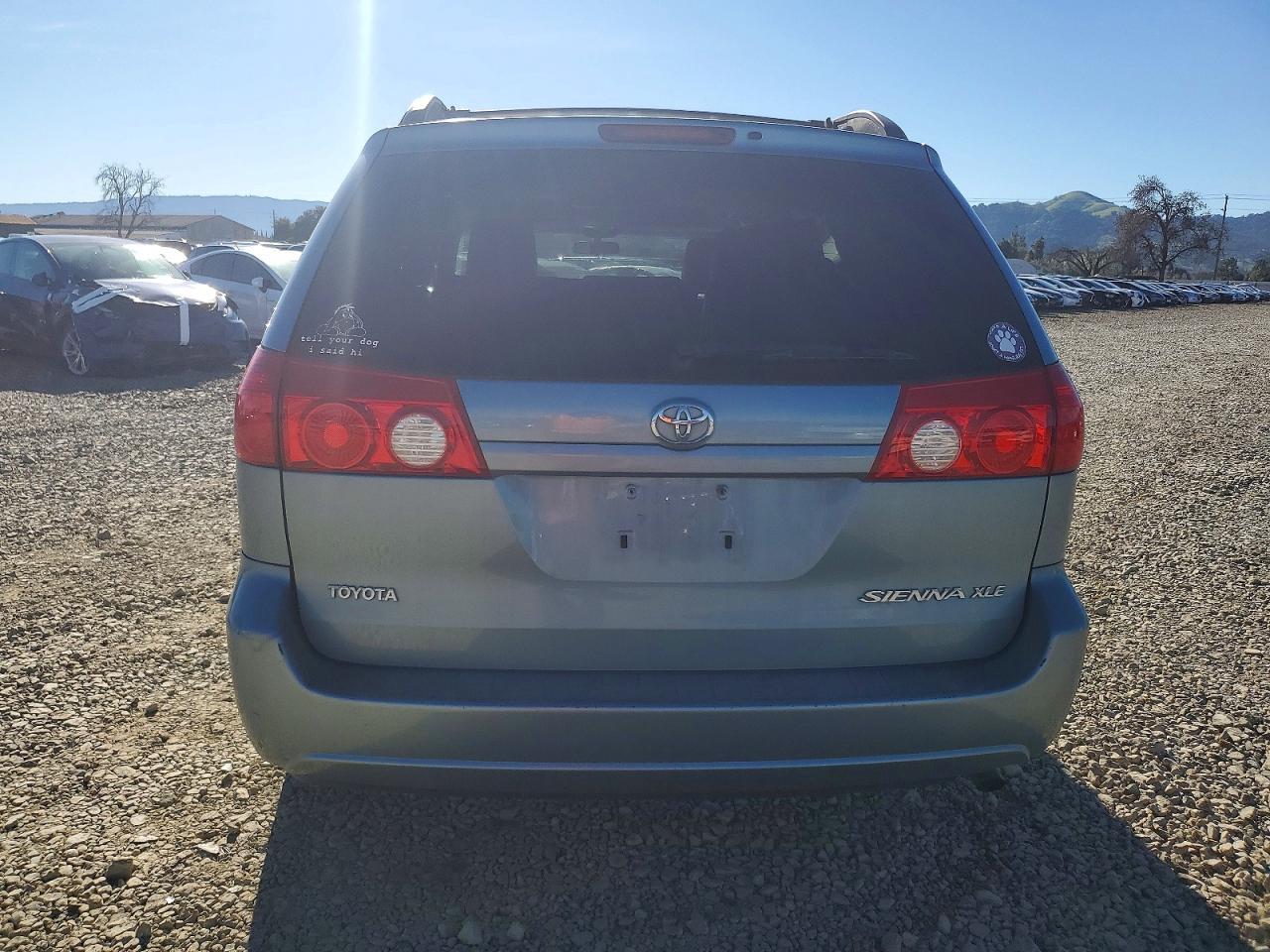 2009 TOYOTA SIENNA