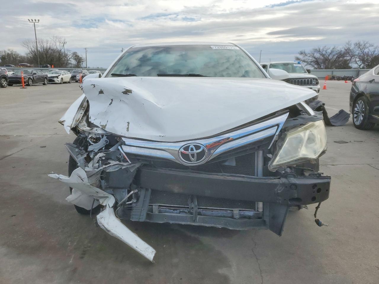 2014 TOYOTA CAMRY