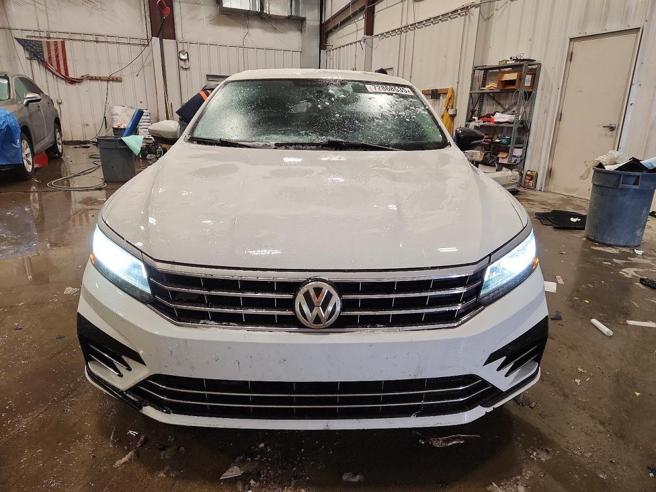 2018 VOLKSWAGEN Passat