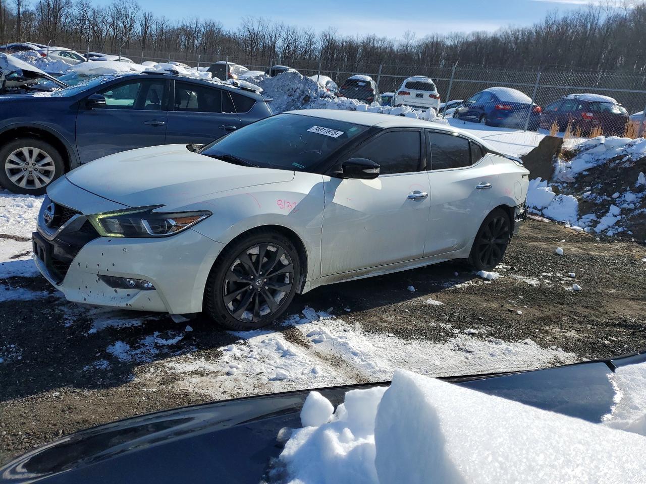 2017 NISSAN Maxima