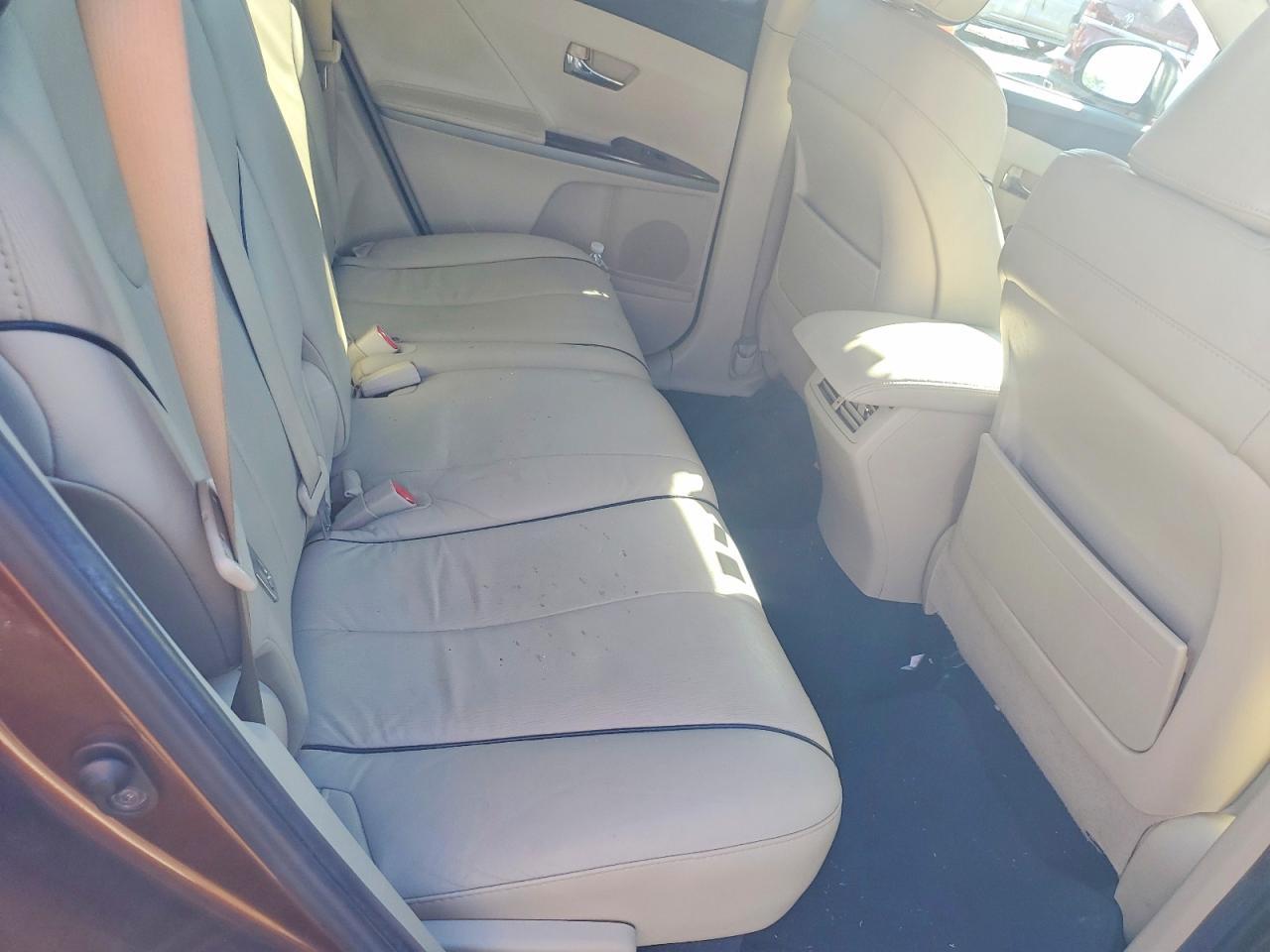 2010 TOYOTA VENZA