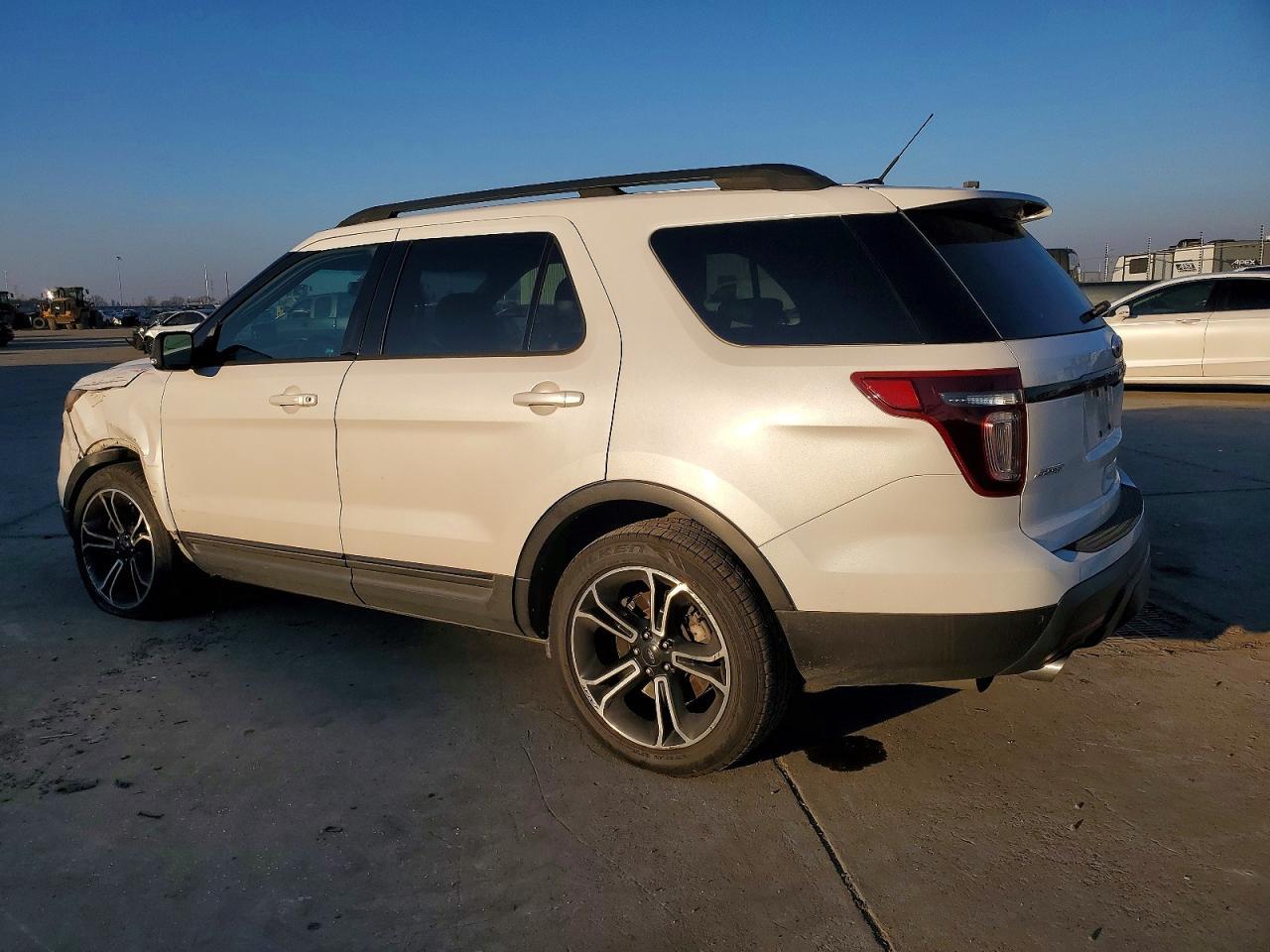 2015 FORD Explorer Sport Trac