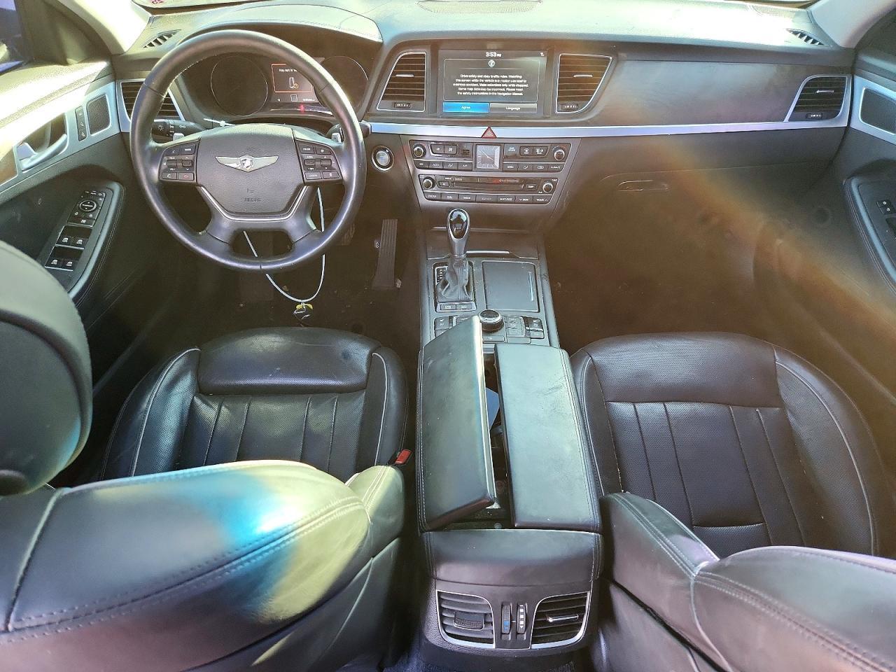 2015 HYUNDAI GENESIS