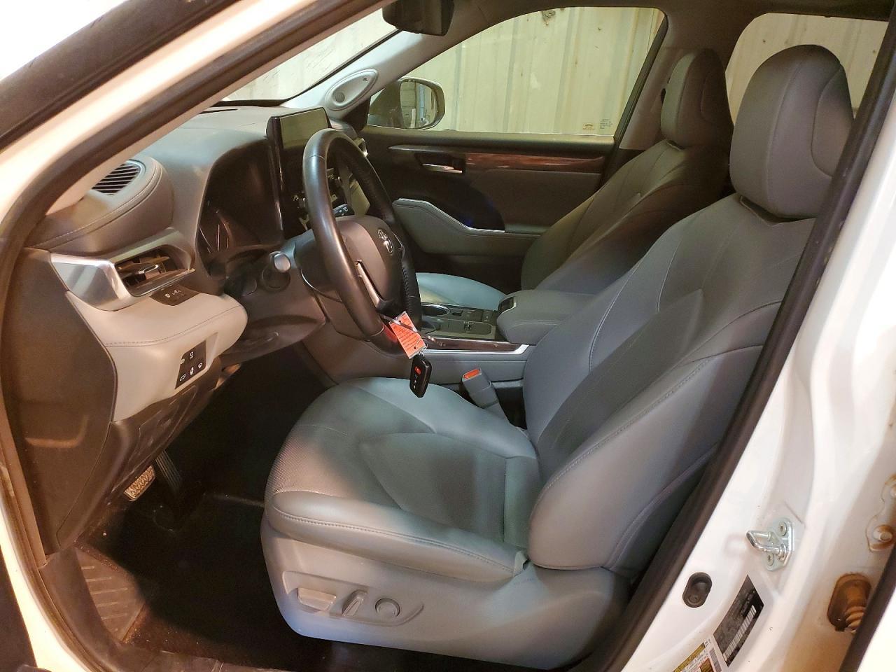 2020 TOYOTA HIGHLANDER