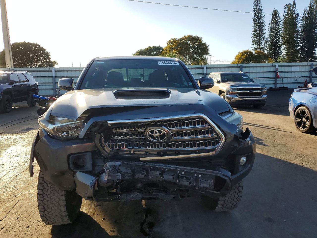 2016 TOYOTA TACOMA