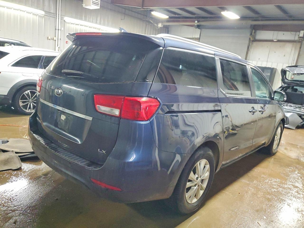 2016 KIA SEDONA