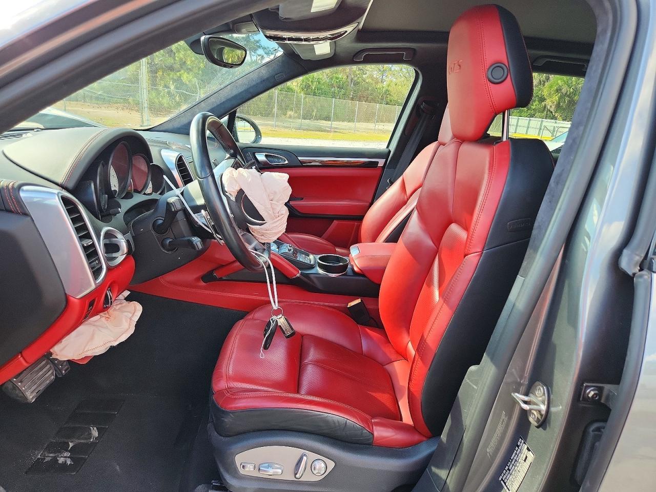 2016 PORSCHE CAYENNE