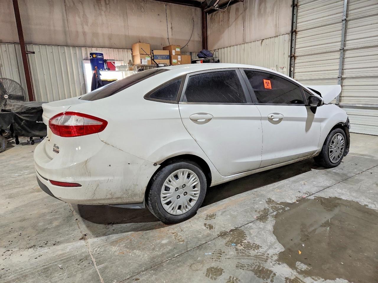 2015 FORD Fiesta