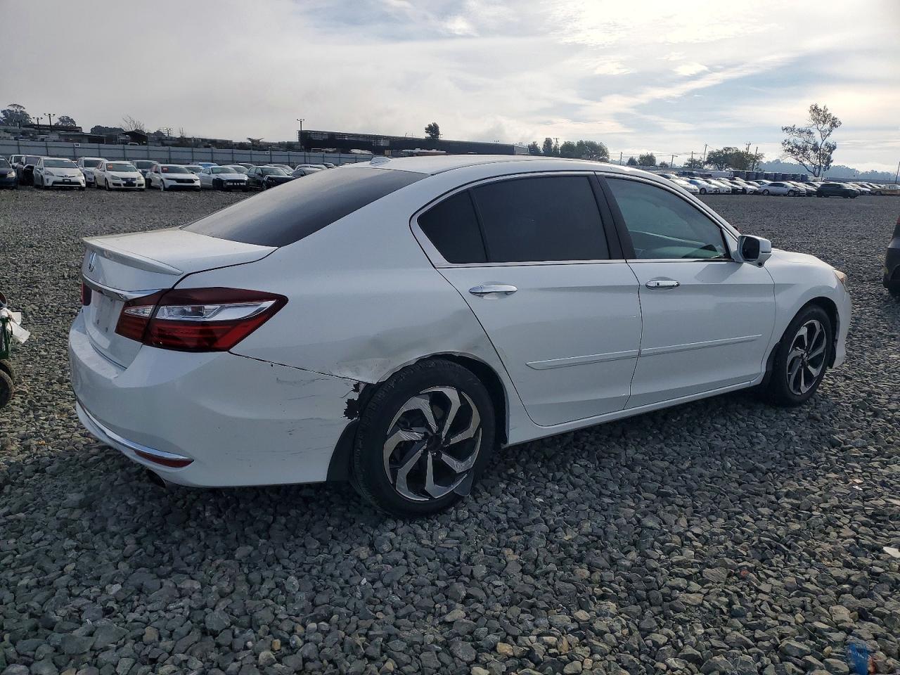 2016 HONDA ACCORD