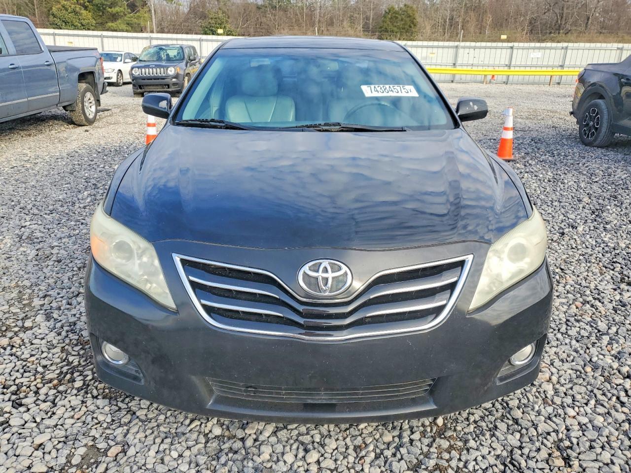 2011 TOYOTA CAMRY