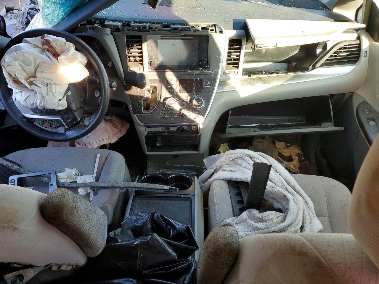2016 TOYOTA SIENNA