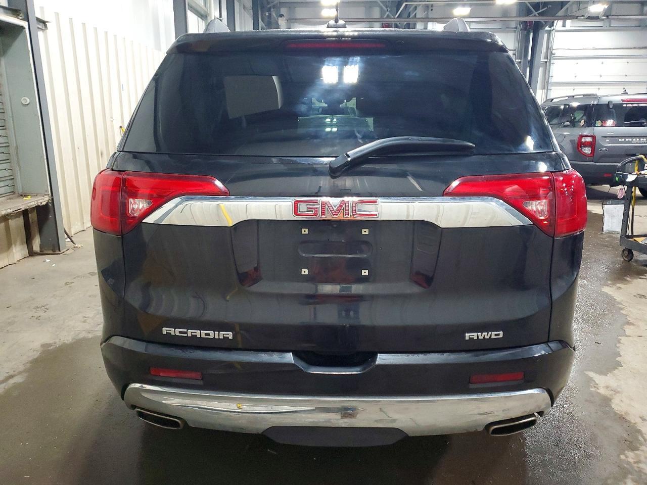 2017 GMC ACADIA