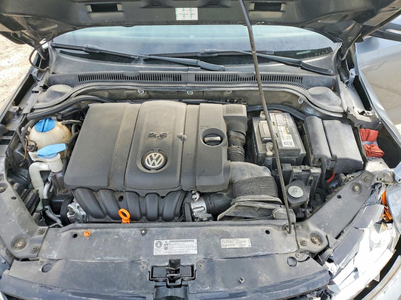 2013 VOLKSWAGEN JETTA