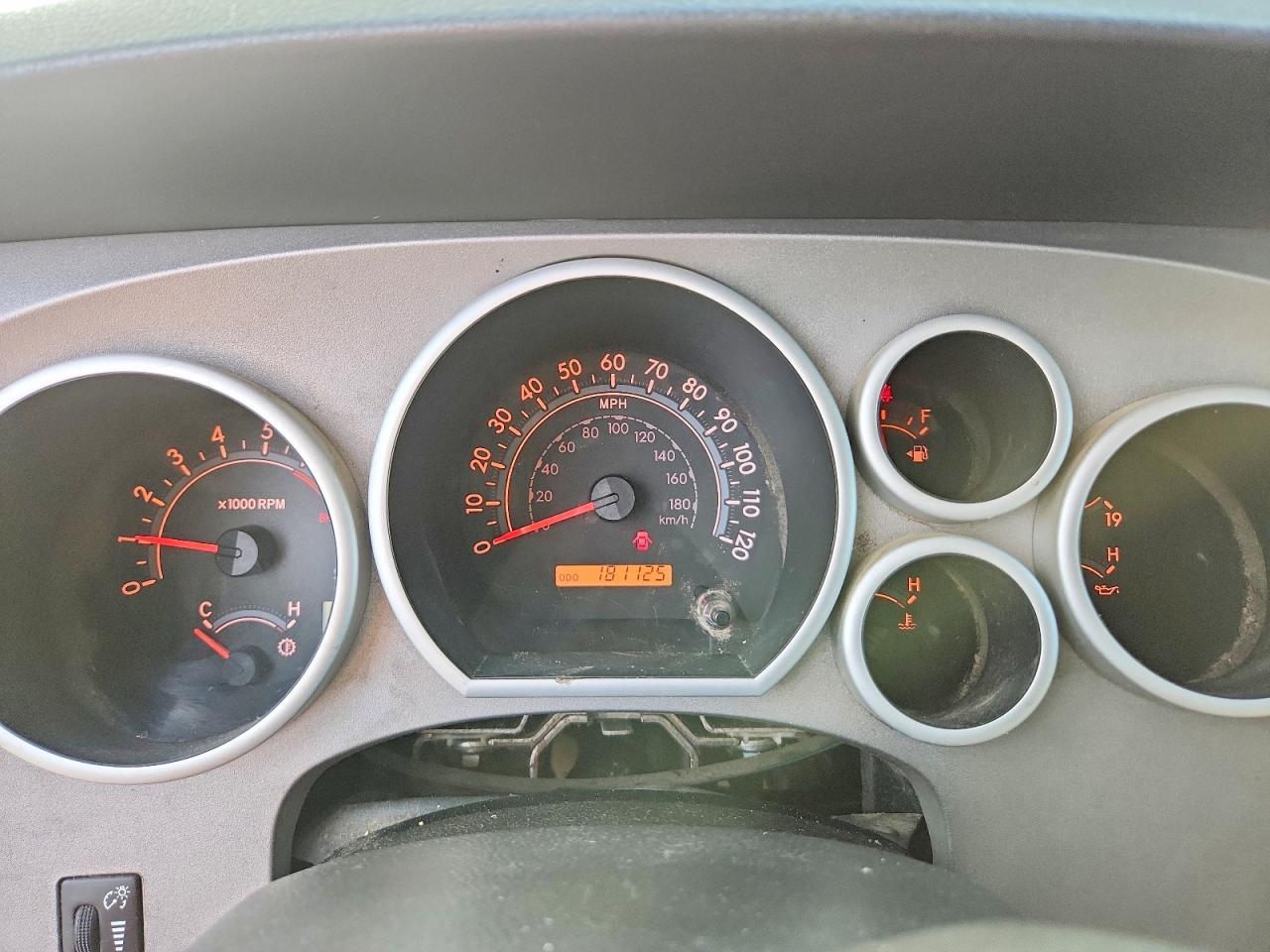 2011 TOYOTA TUNDRA